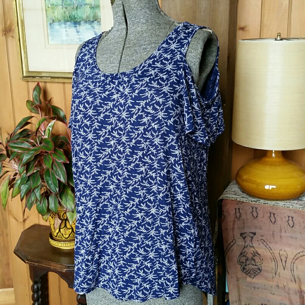 Lucky Brand cold shoulder top